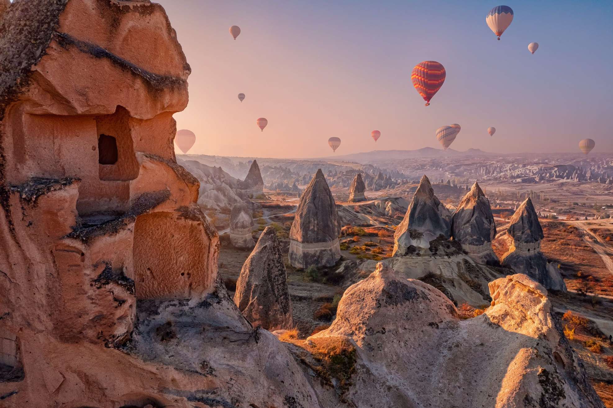 El arte de viajar con el viento en un globo aerostático