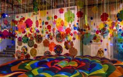 Flower Power: El jardín textil y sensorial de Reymond Romero en el Centro Cultural Chacao
