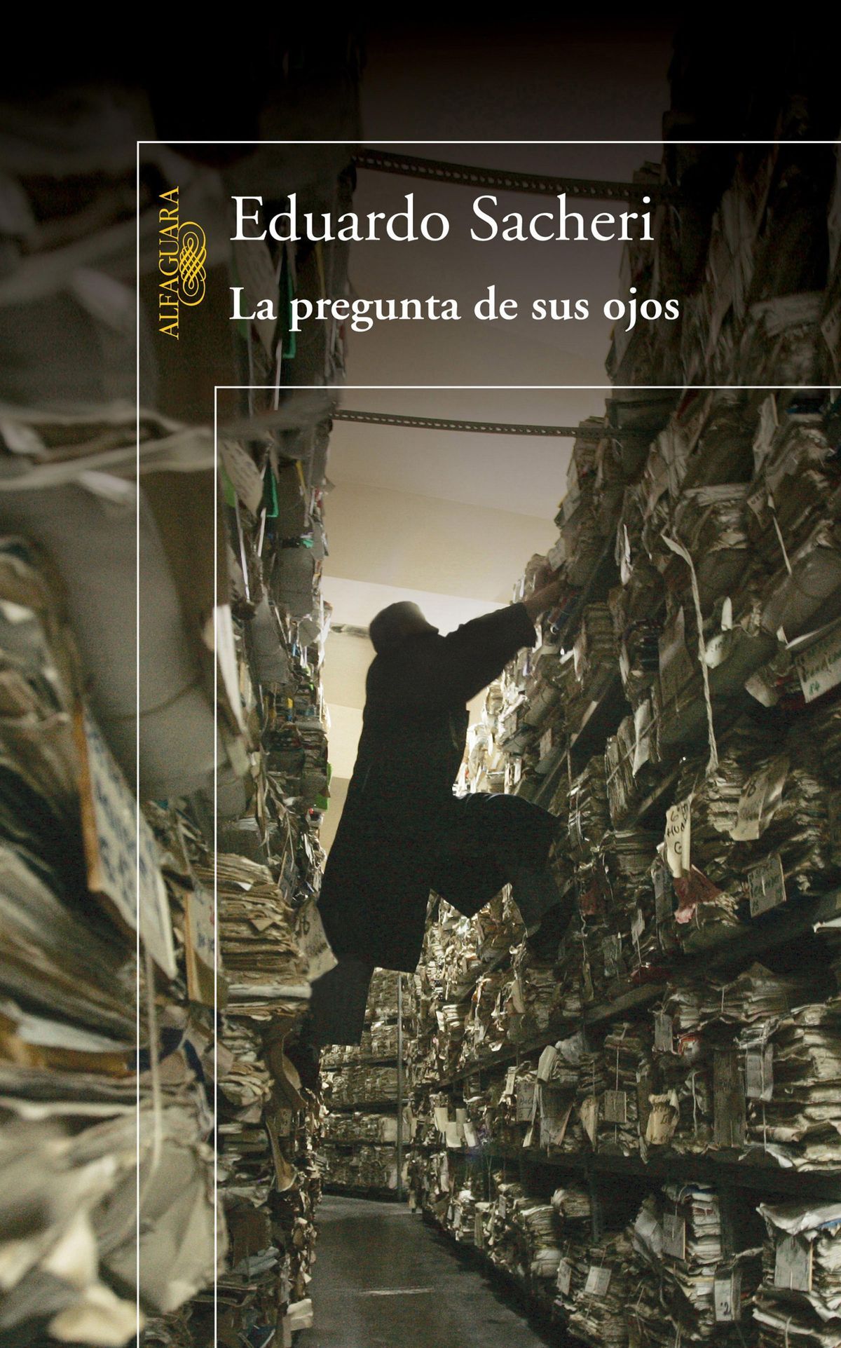 La pregunta de sus ojos, de Eduardo Sacheri Cafetera